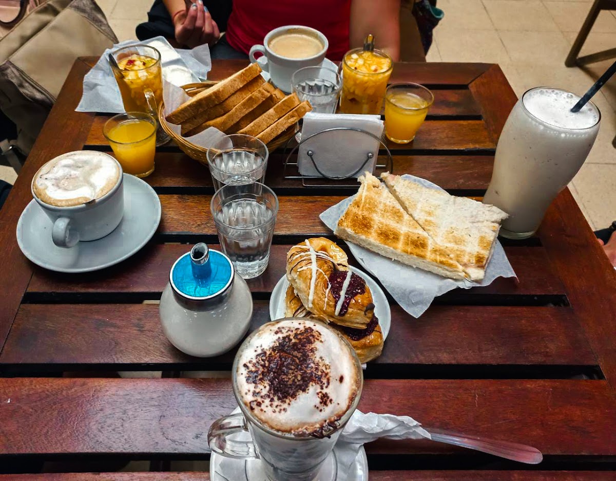 Pan y Café