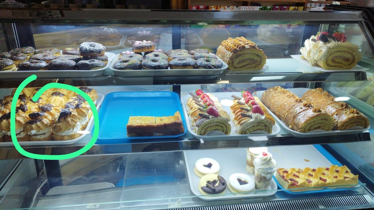 Panaderia Y Pasteleria La Mona