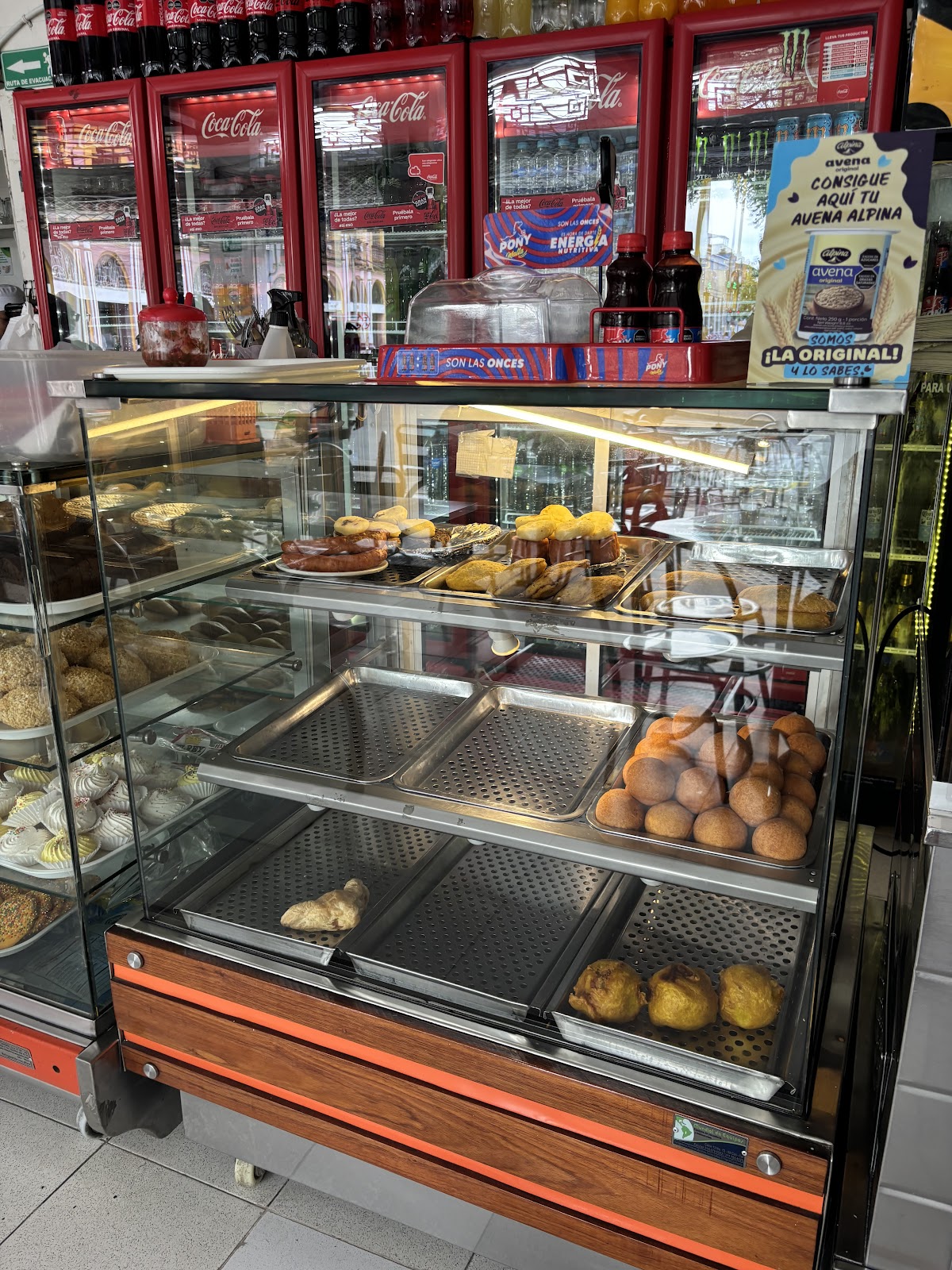 Panadería & Cafetería Canaima