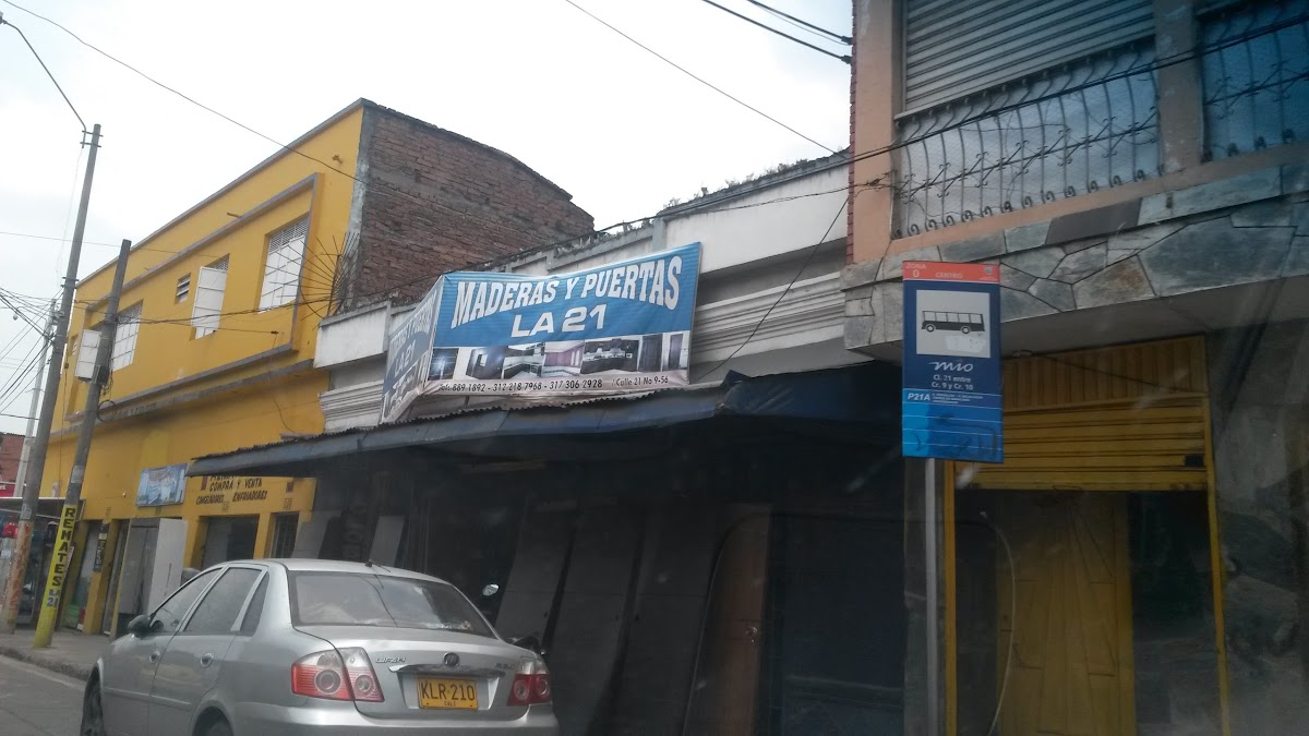 Panaderia y Cafeteria la 10