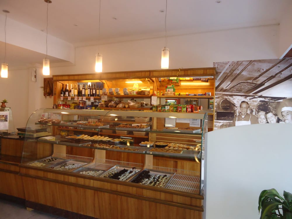 Panadería y Confitería Luján