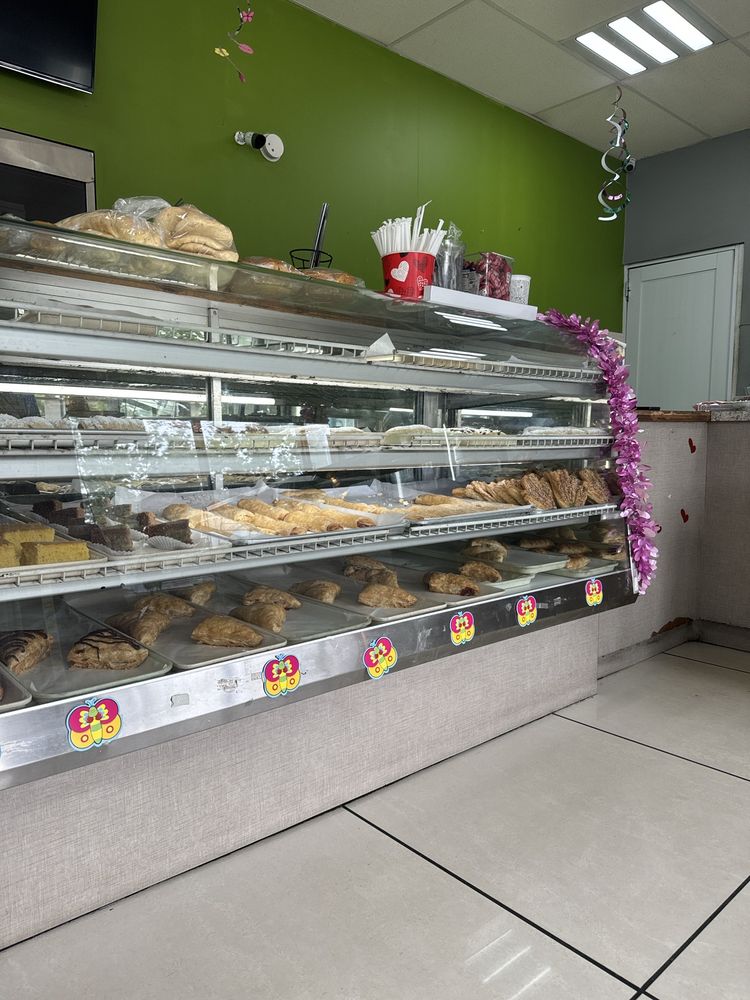 Panadería y Repostería La Sureña
