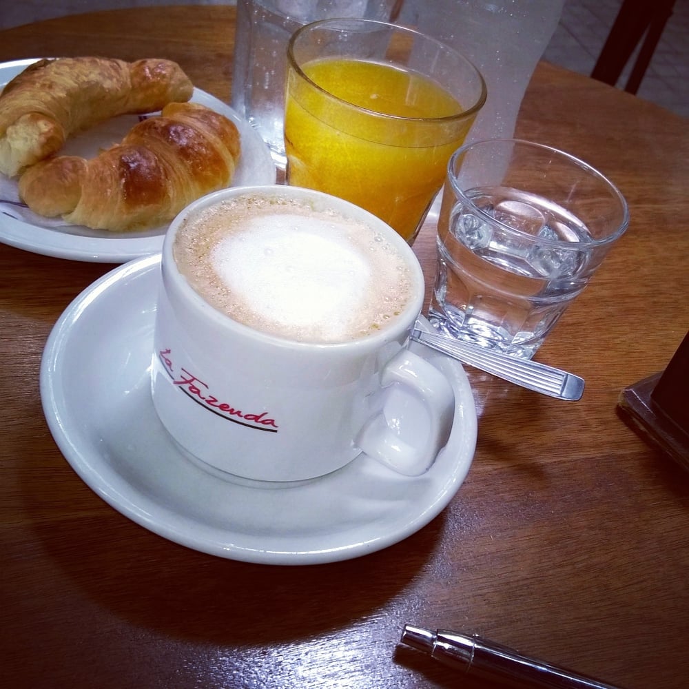 Paris Café y Confitería