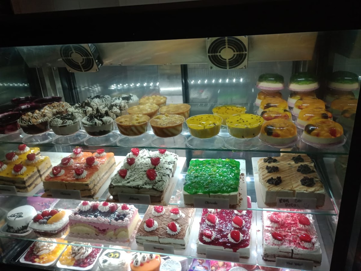 Pasteleria Julian And Cakes