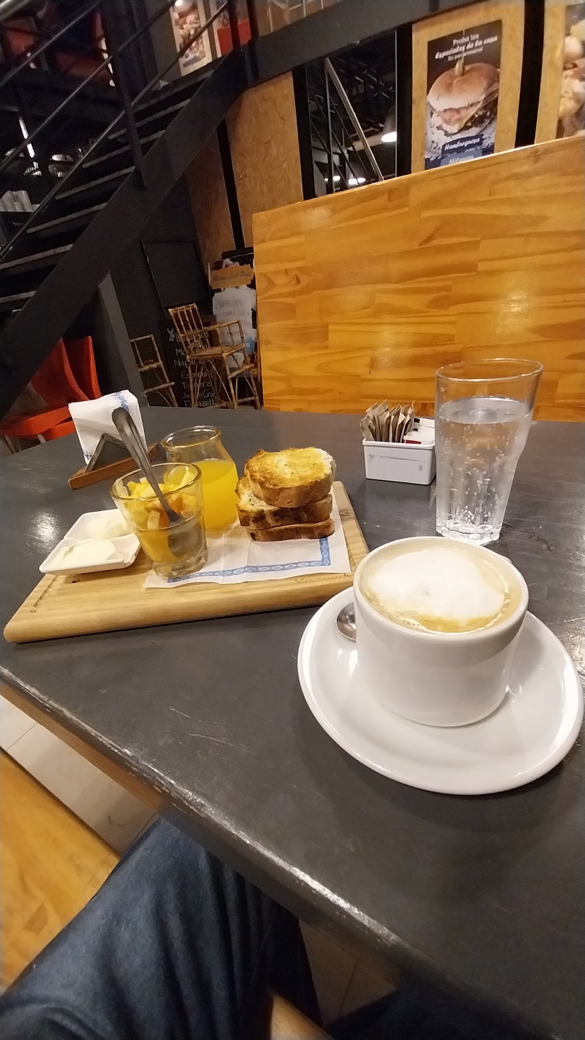 Punto Santiago Bar-Café