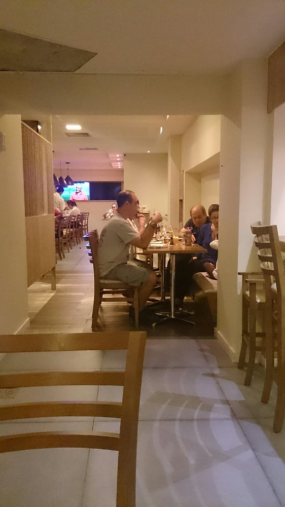 Raro Bar e Grill
