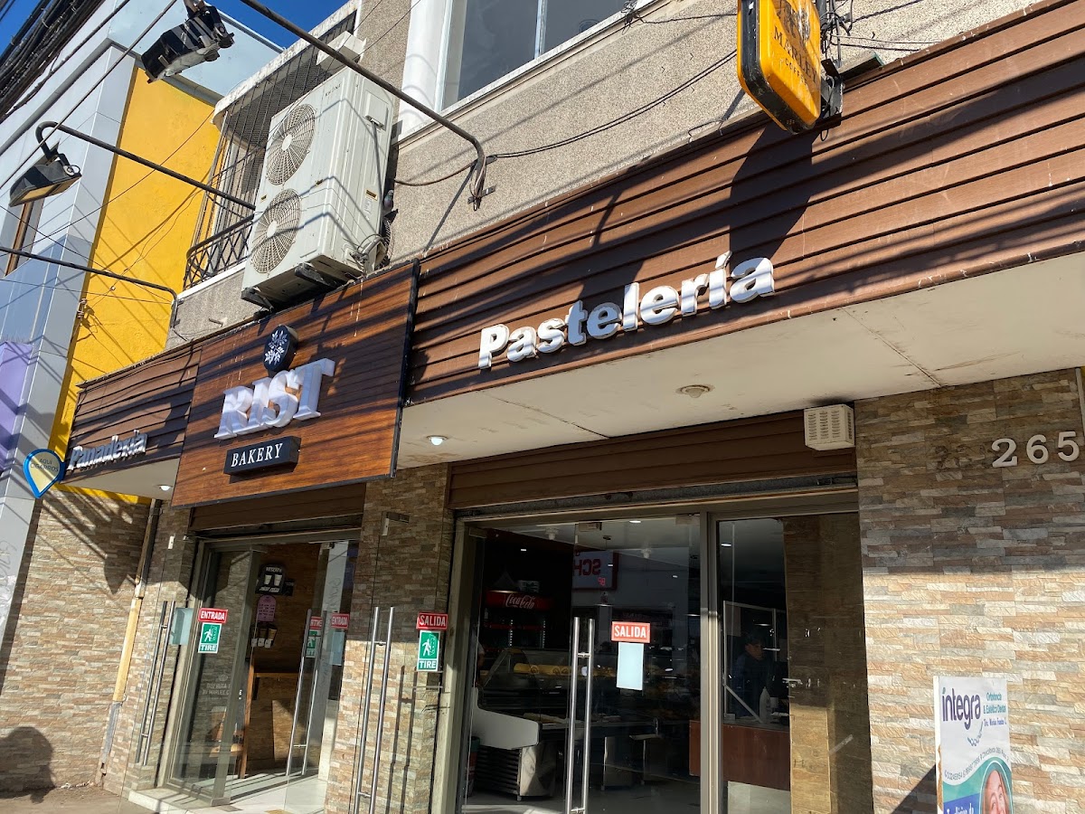 Rist Bakery