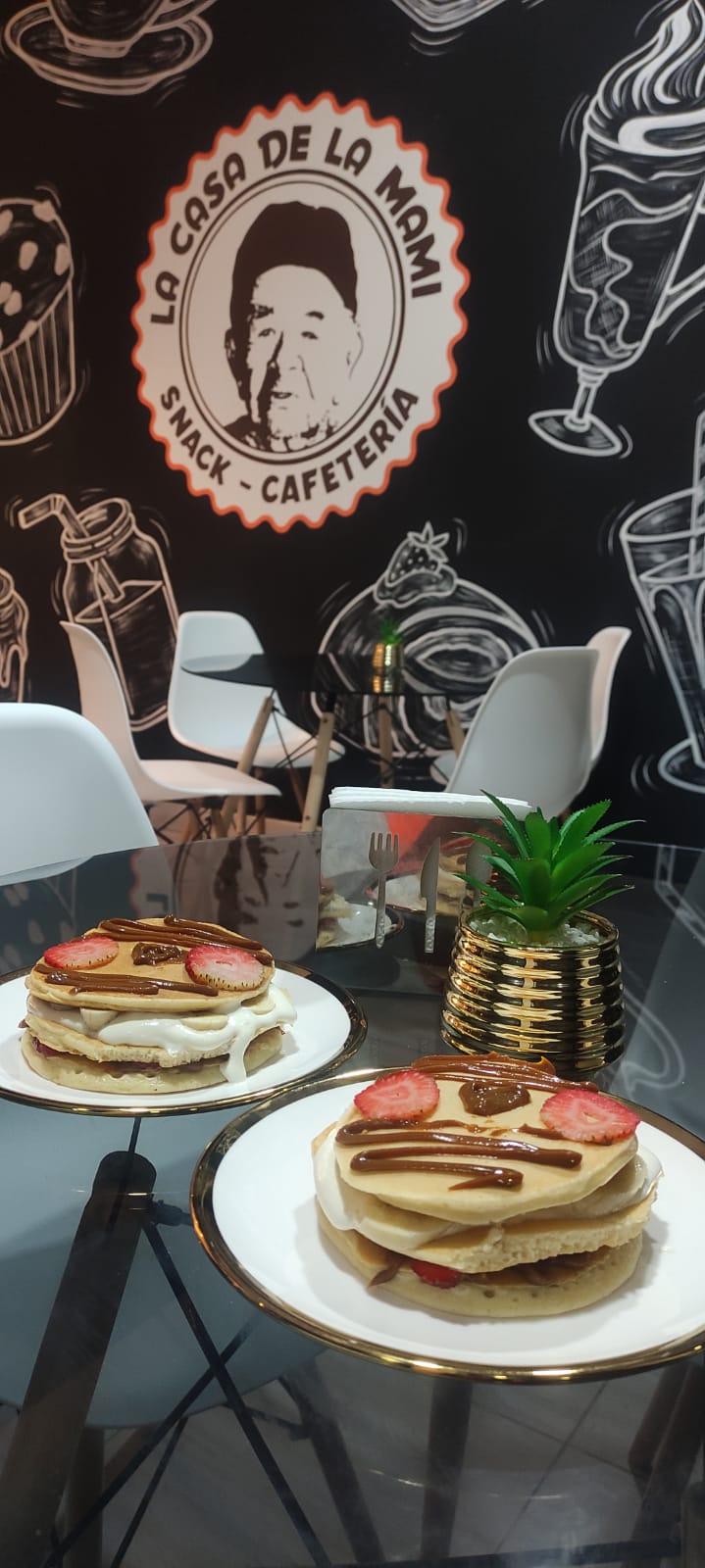 SNACK CAFETERÍA LA CASA DE LA MAMI