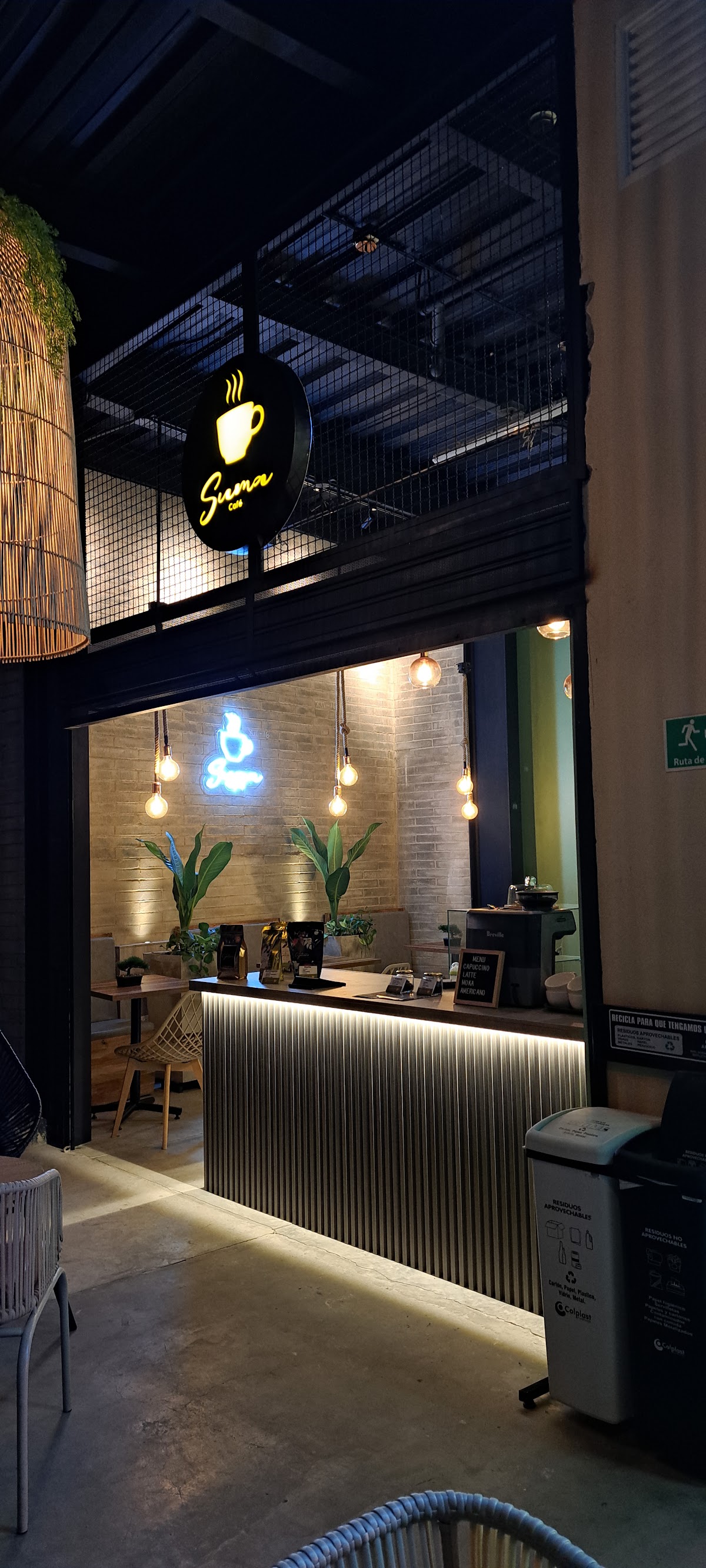 SUMA CAFE MALL BLESTIUM