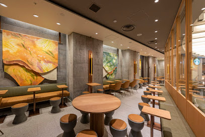 Starbucks Coffee - Roppongi Hills Metro Hat / Hollywood Plaza