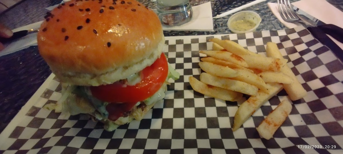 TASTY pan cafe y algo más