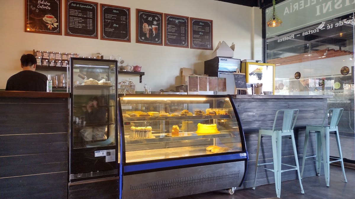 Tacrisni Cafetería y Pastelería
