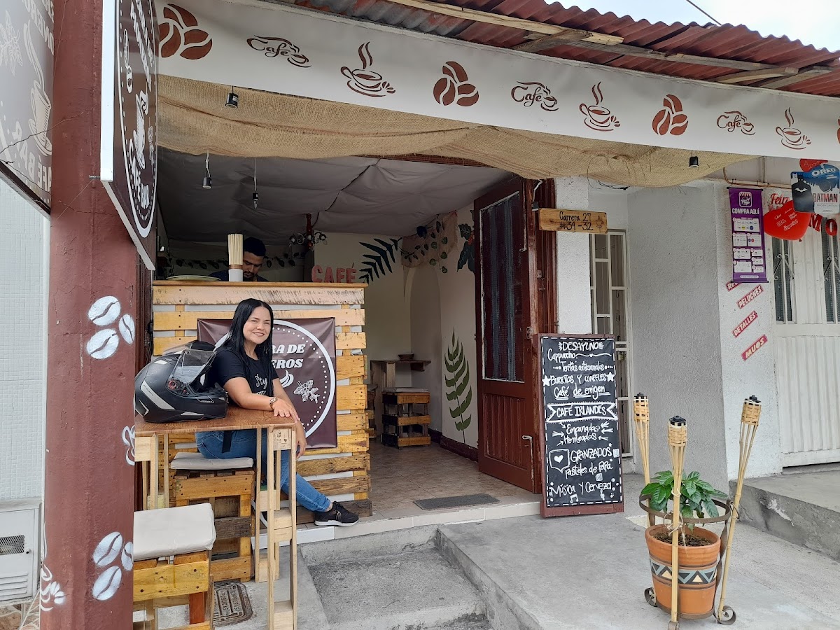 Tierra de pioneros café bar