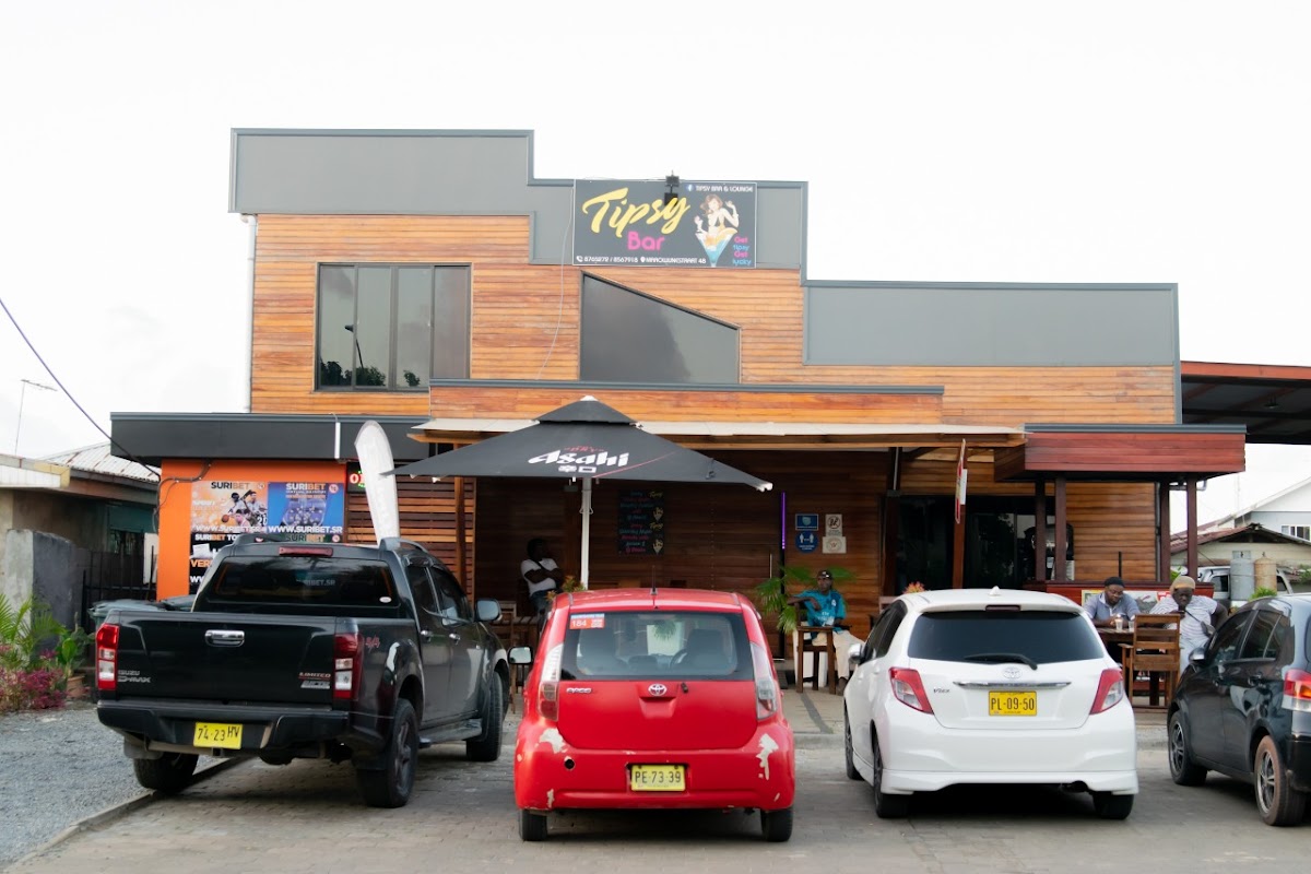 Tipsy Bar & Lounge
