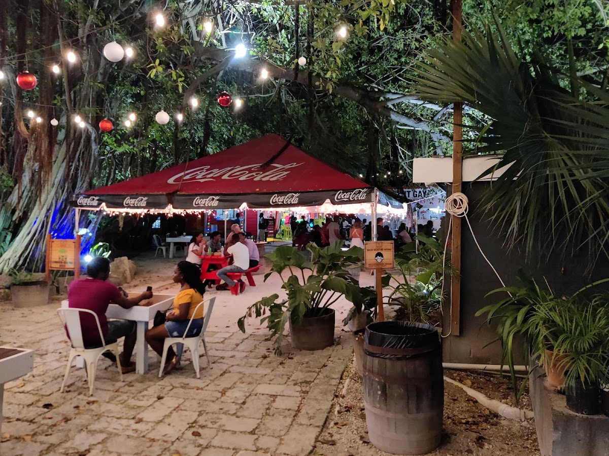 Toka's Bar & Grill