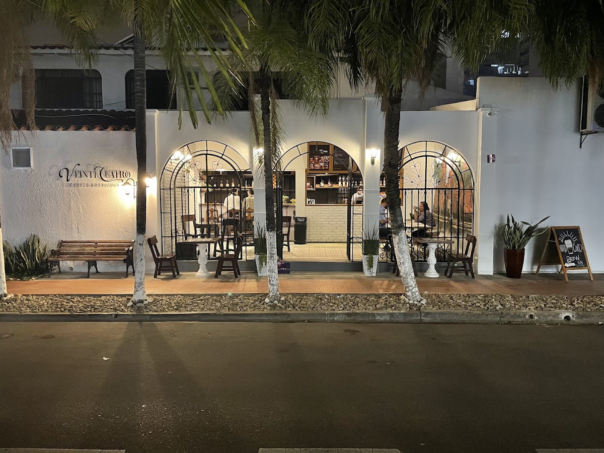 Veinticuatro Coffee & Brew Bar