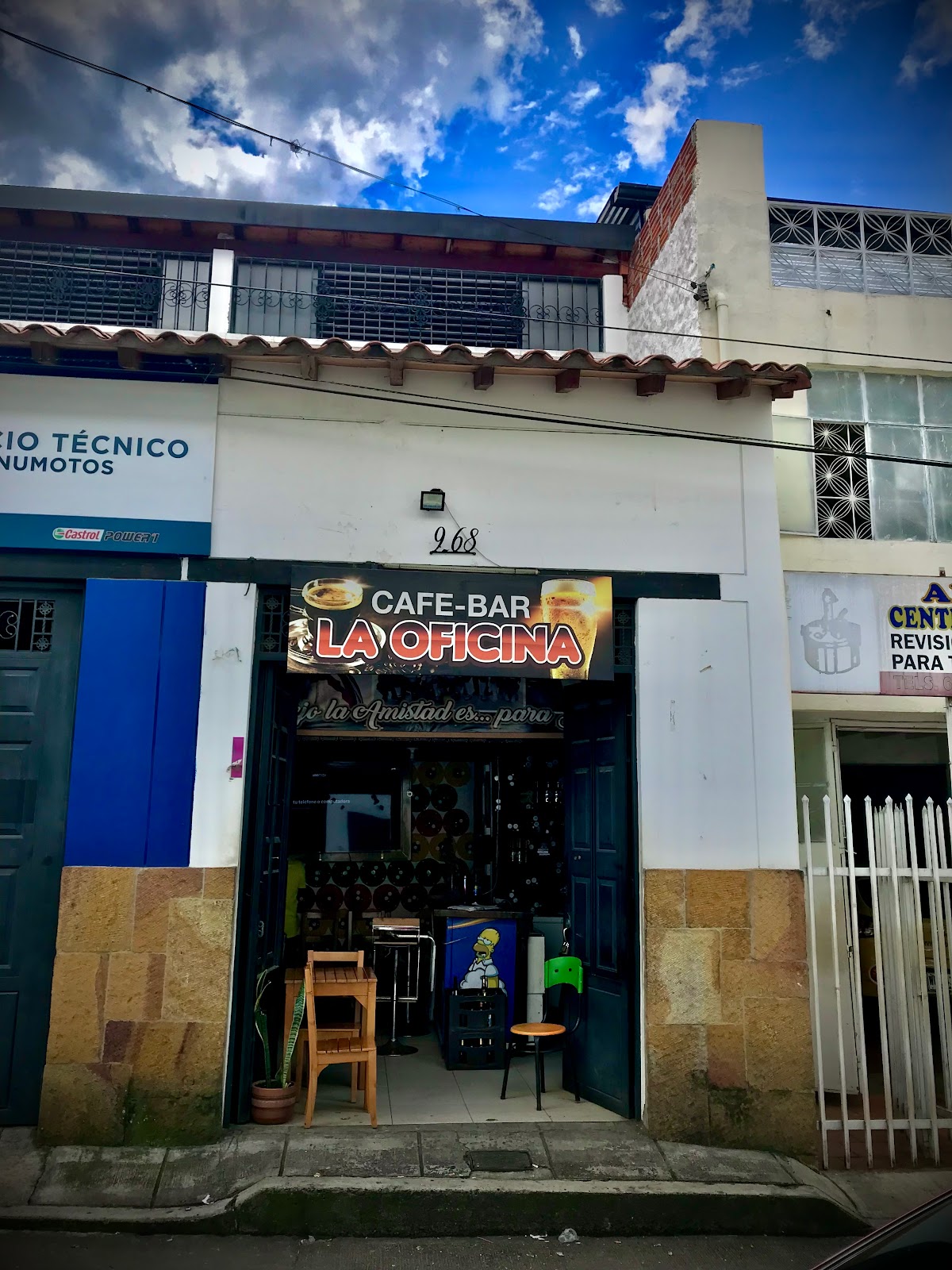 cafe bar la oficina